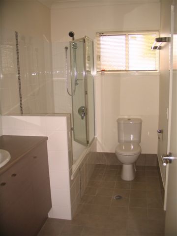 Near new Townhouse - PLUS FREE RENTAL PERIOD!!! Picture