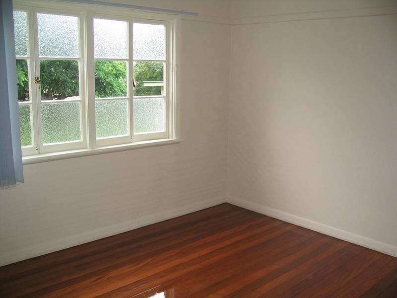 CAN SOMEONE PLEASE TELL ME WHY THIS IS NOT RENTED?????? Picture