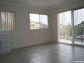 Beautiful renovated 3 bedroom unit Picture
