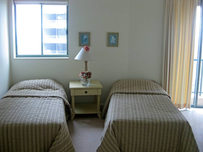 Bright & Cozy Two Bedroom Furnished Apartment Picture