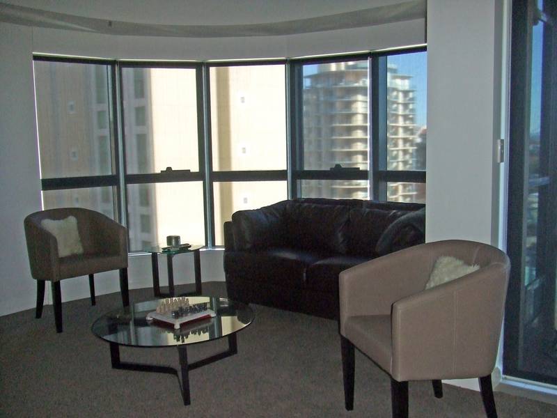 Newly Renovated Two Bedroom Furnished Apartment Picture 2