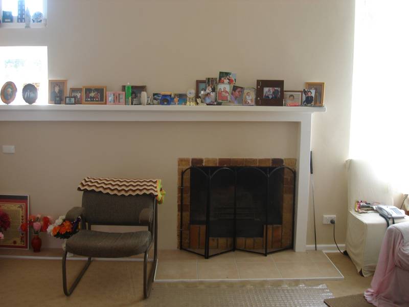 THREE BEDROOM CAVITY BRICK - BECOMES AVAILABLE 4th May $240 week Picture 3