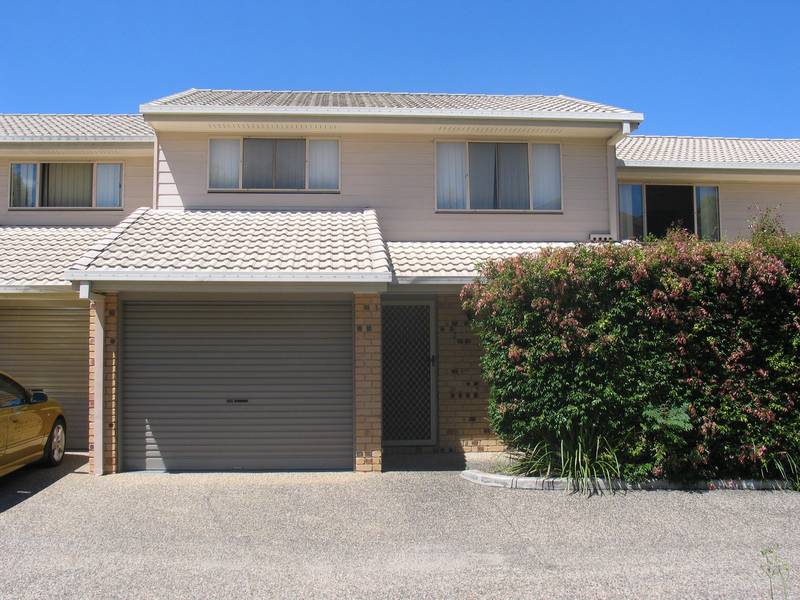 Close to Logan Shopping Centre Picture 1