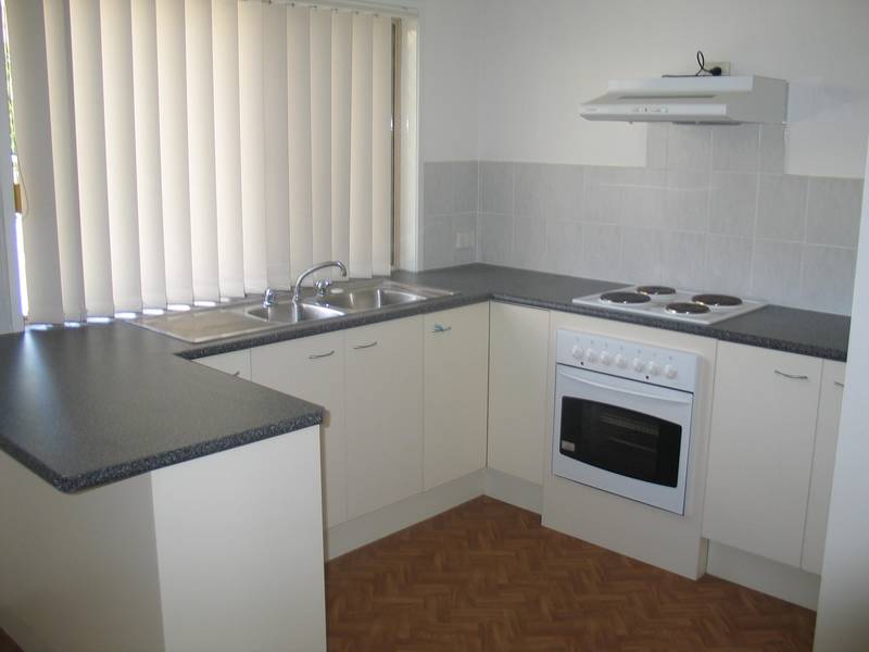 Close to Logan Shopping Centre Picture 3