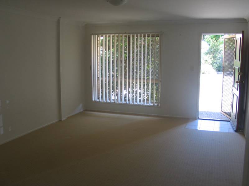 Close to Logan Shopping Centre Picture 2