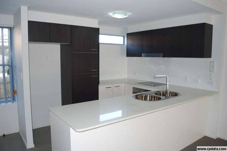 Large Nundah Unit - Free rental period available through our agency only Picture 2