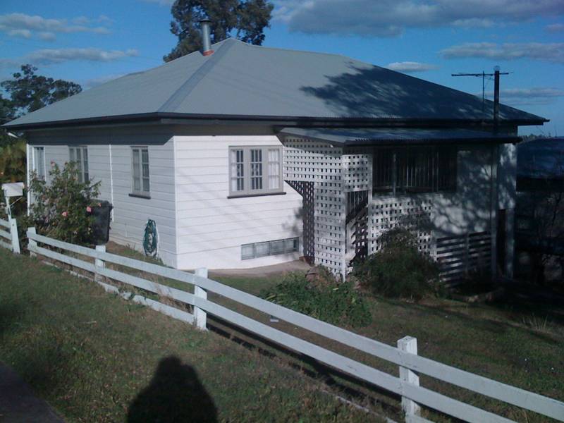 TWO BEDROOM PLUS STUDY / THIRD BEDROOM - AVAILABLE NOW Picture 1