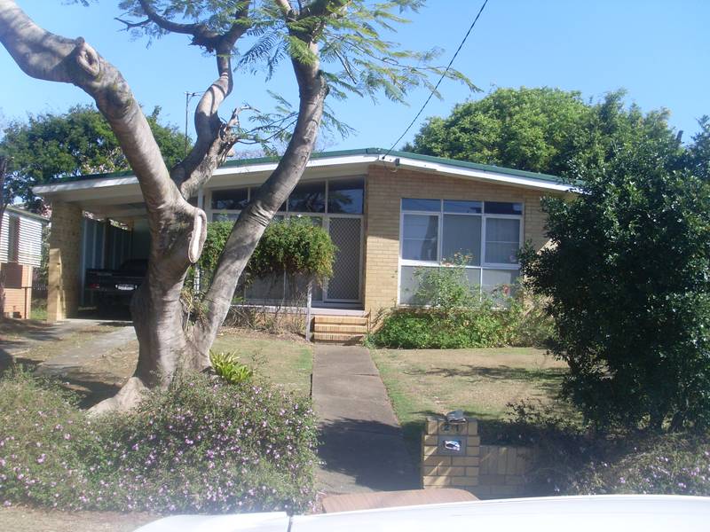 Two streets from Chermside Shopping Centre Picture 1