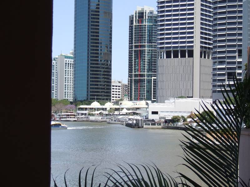 2 Bedroom Modern Apartment with a View Picture 2