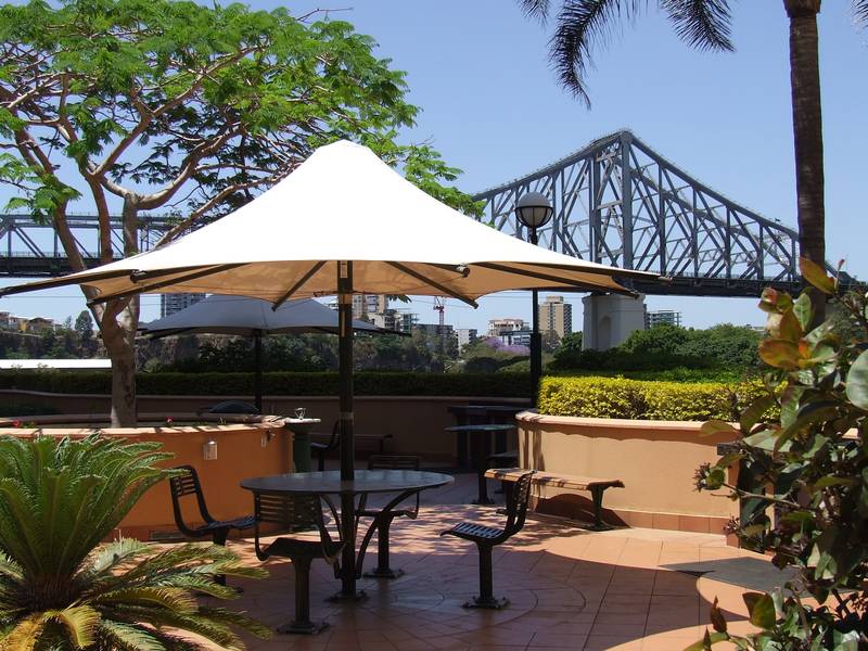 2 Bedroom Modern Apartment with a View Picture 3