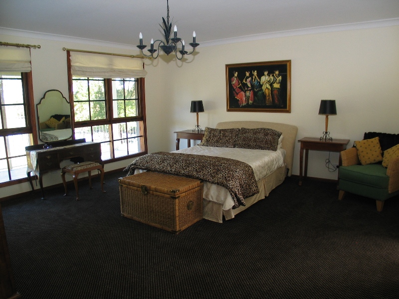 ALDERHAY - REDUCED TO $995,000 Picture 2