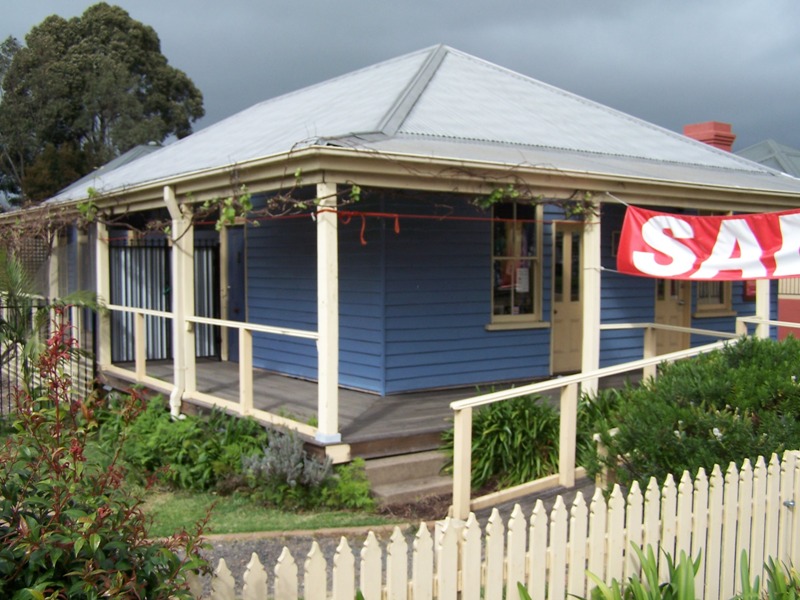 COMMERCIAL LEASE Picture 2