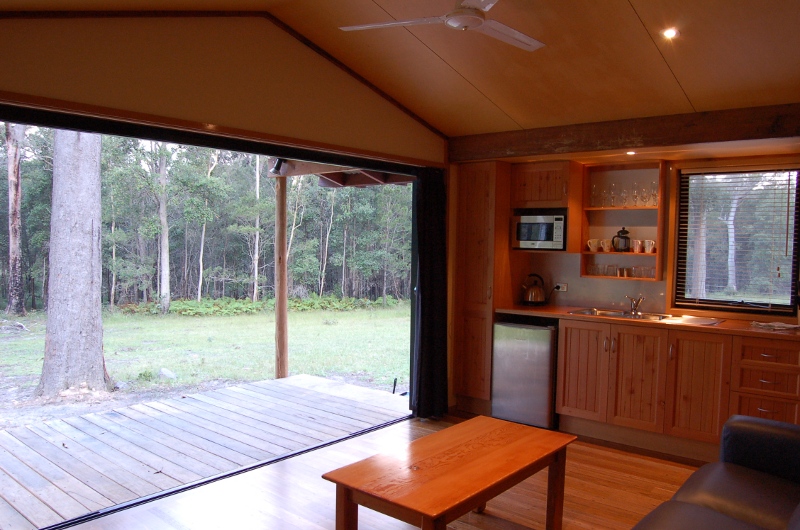 Powerful Owl Hut Picture 1