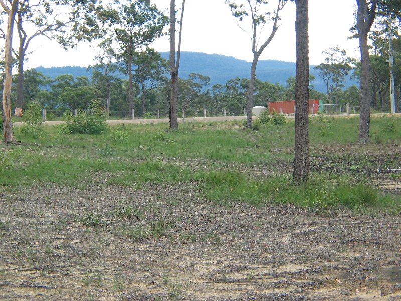 Extremely motivated vendor will consider all reasonable offers. Picture 1