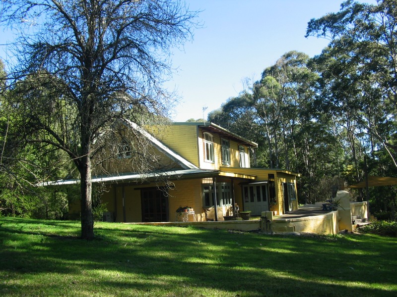 5 ACRE LIFESTYLE PROPERTY Picture 1