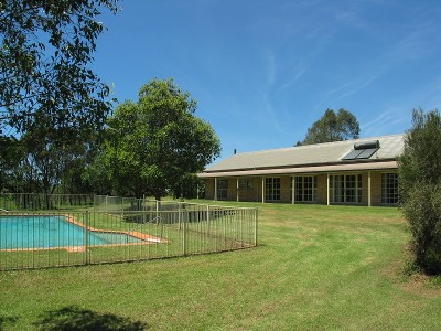 FAMILY RESIDENCE ON 100 ACRES Picture