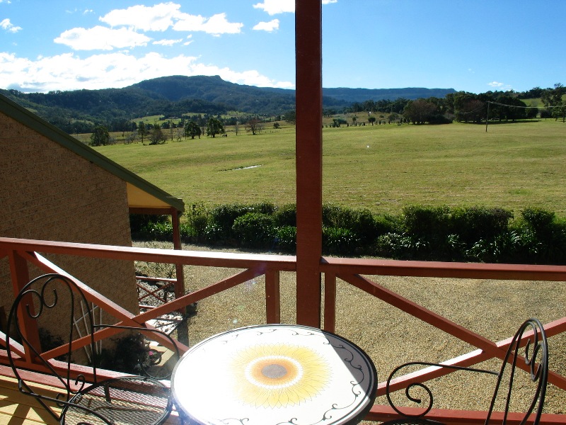 PRIVATE RURAL RETREAT Picture 2