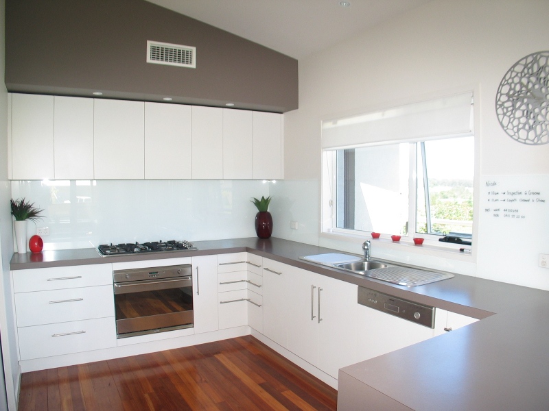 MASTER BUILT HOME Picture 3