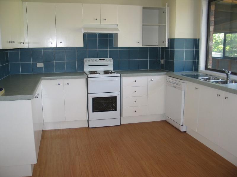 FAMILY HOME Picture 2