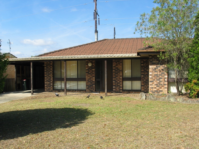 FAMILY HOME Picture 1