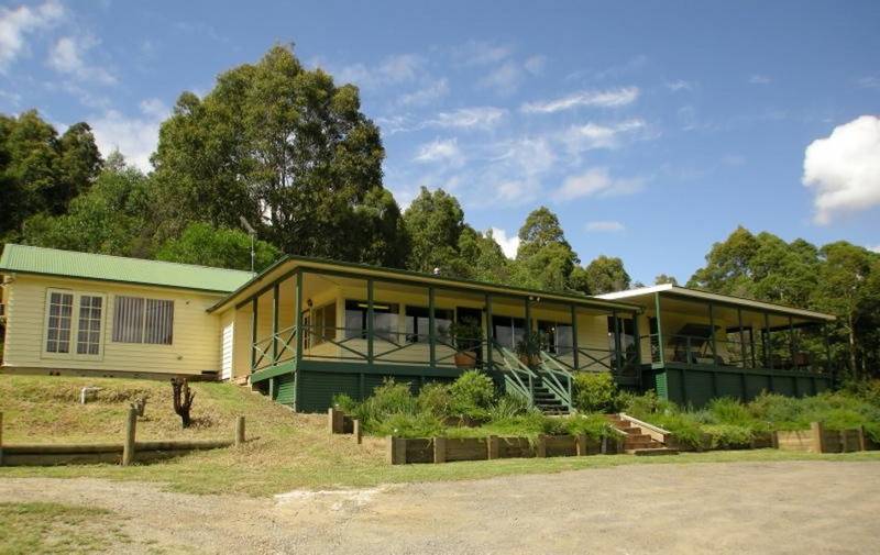 Secluded 8.5 Acres in Tomerong Picture 1