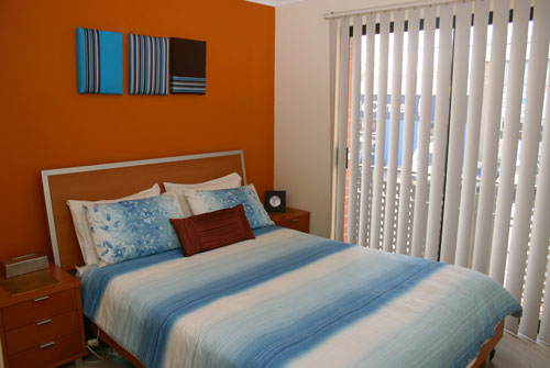 FIRST FLOOR PODIUM APARTMENT! Picture 2