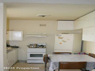 Warm and convenient family home Picture