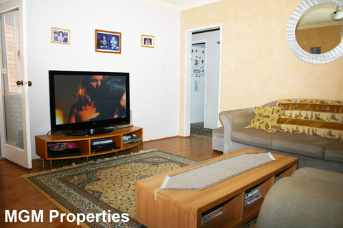 RARE OPPORTUNITY BE QUICK! Picture 3