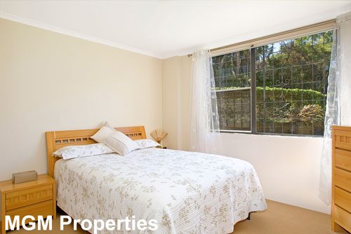 A uniquely appealing apartment in a landmark setting opposite Randwick Racecourse Picture