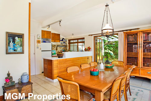 NORTH FACING WITH DISTRICT VIEWS! Picture 2