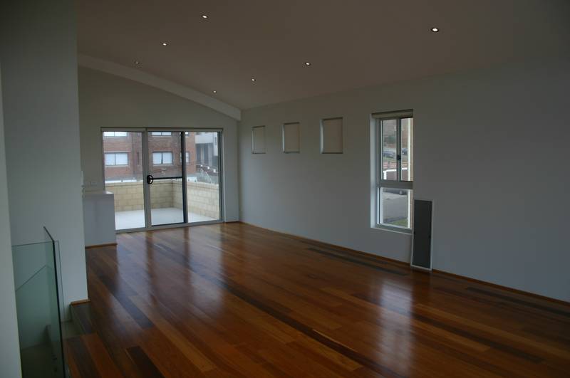 Stunning 3 Bedroom Penthouse! Picture