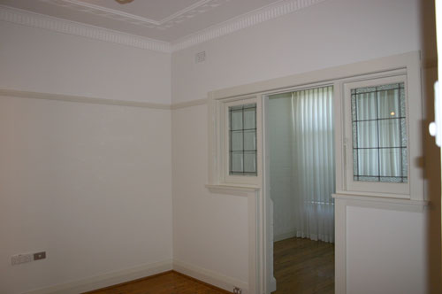 Large Freestanding House ! Picture 3