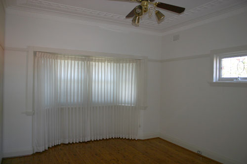 Large Freestanding House ! Picture 2