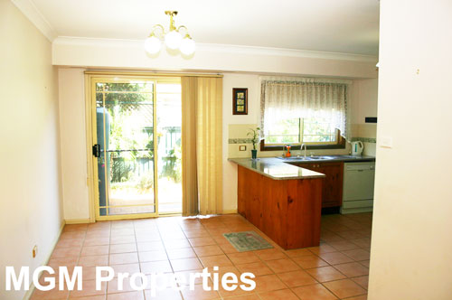 Gorgeous Double Storey Townhouse! Picture