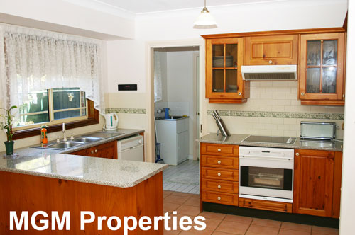 Gorgeous Double Storey Townhouse! Picture