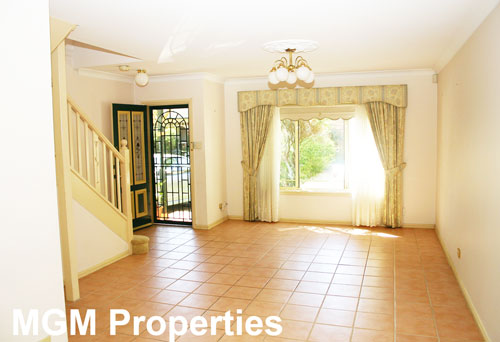 Gorgeous Double Storey Townhouse! Picture