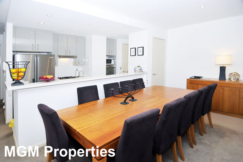 Stylish, Spacious & Simple! Picture 3