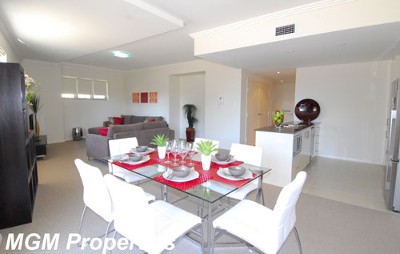 DESIGNER LIVING CAN BE YOURS!! Picture DESIGNER LIVING CAN BE YOURS!! Picture