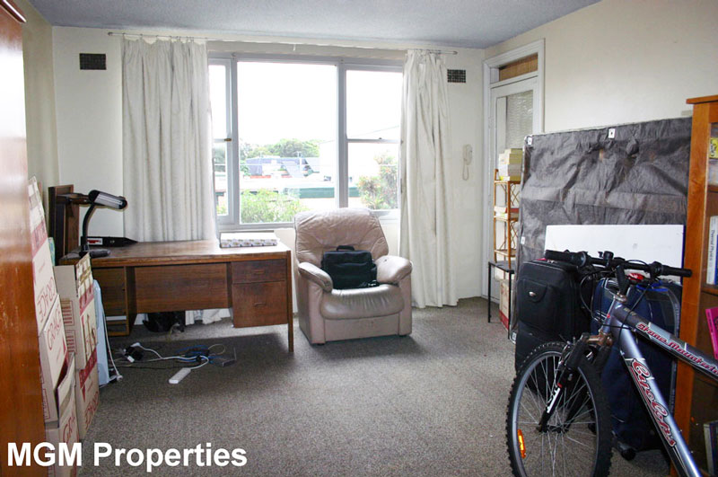 Opportunity Knocks Once! Picture 2