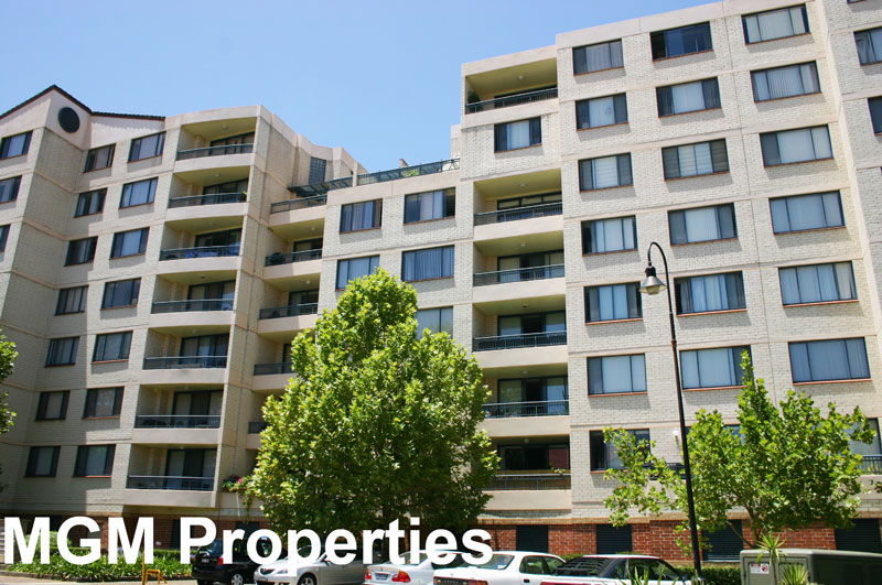 SENSATIONAL OPPORTUNITY! Picture 1