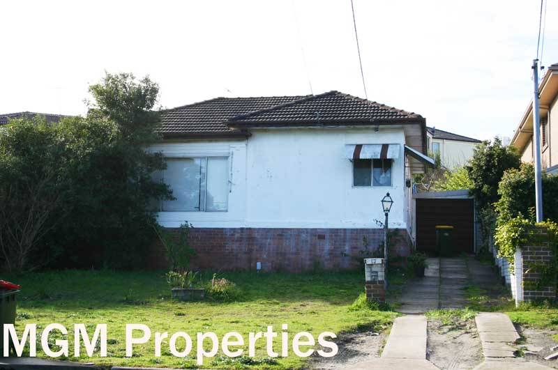 Fantastic Freestanding House! Picture 1