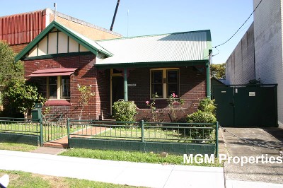 AUCTION ON-SITE THIS SATURDAY @ 2.15PM Picture