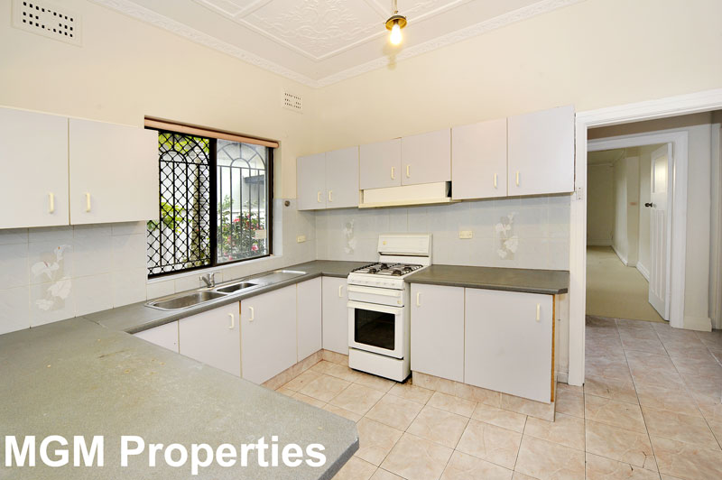 AUCTION ON-SITE THIS SATURDAY @ 12.45PM Picture 3