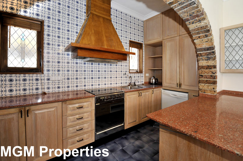 SOLD PRIOR TO AUCTION! Picture 3