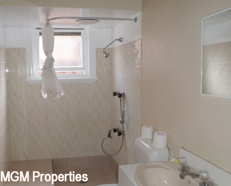 Conveniently Located! **DEPOSIT TAKEN** Picture 2