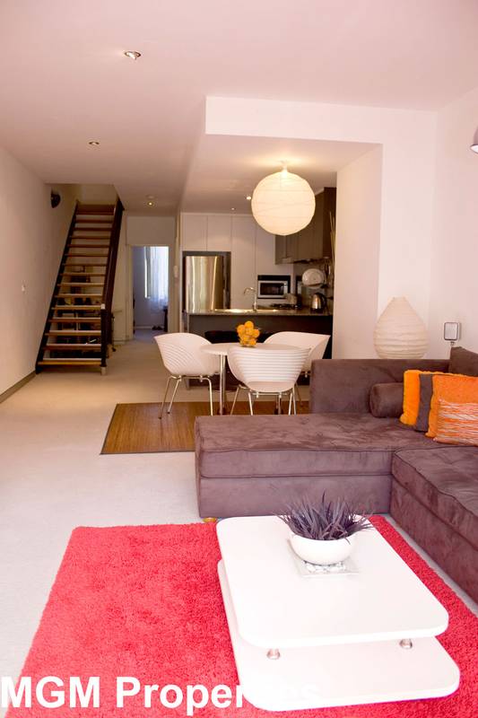 An Executive apartment for the young professional! Picture 2