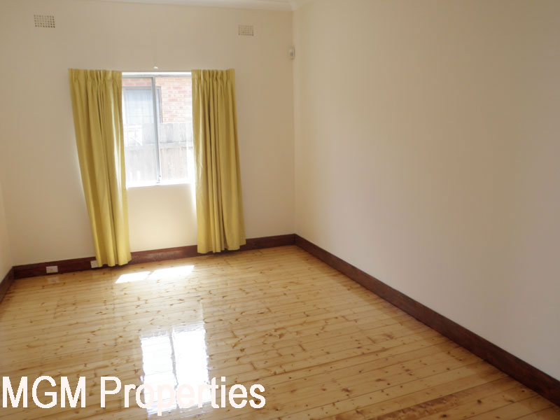 **DEPOSIT TAKEN** Picture 3