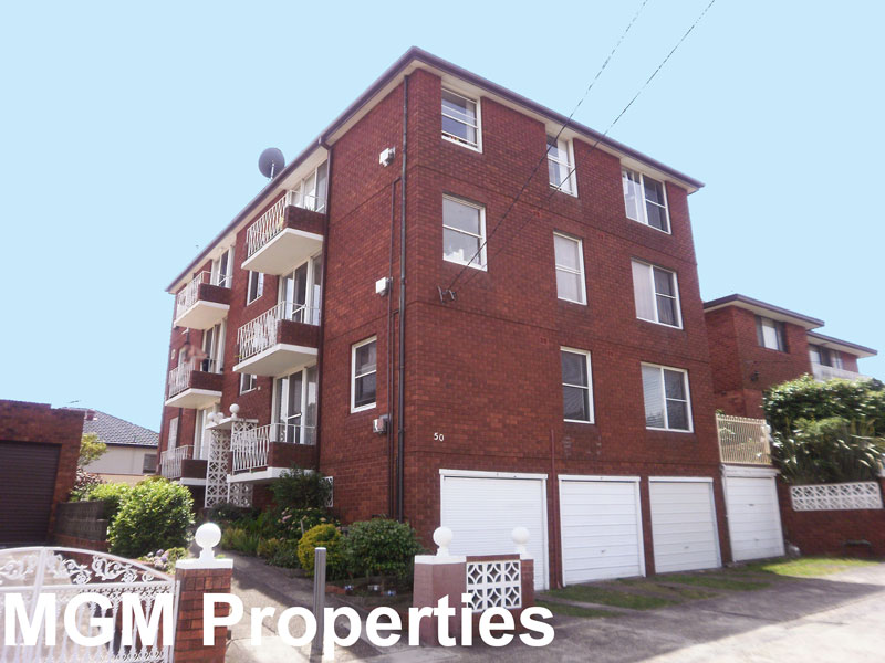 Perfect First Home or Investment! Picture 1