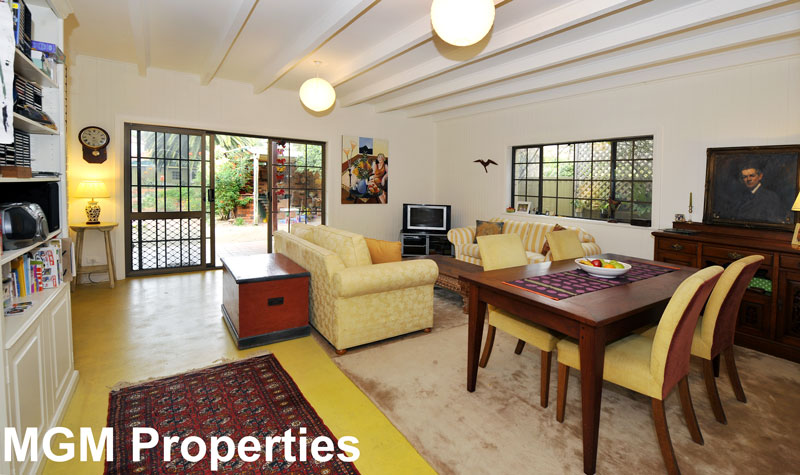 Parkside family bungalow, huge land & DA! Picture 1