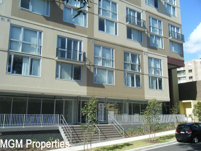 Split Level Apartment! Picture